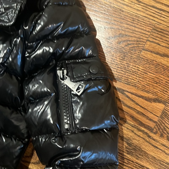 COPY - SAM shiny black puffer Coat. Women’s size small. Excellent condition! - Picture 4 of 8